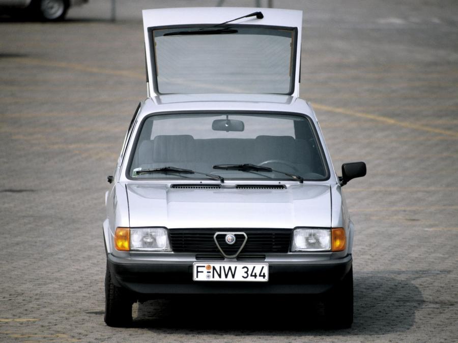  Alfa Romeo Alfasud 3-Door (901) 1981 года  (фото 3 из 6)